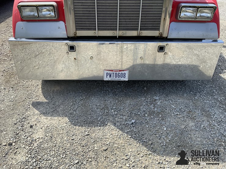 2005-kenworth-w900-image-17