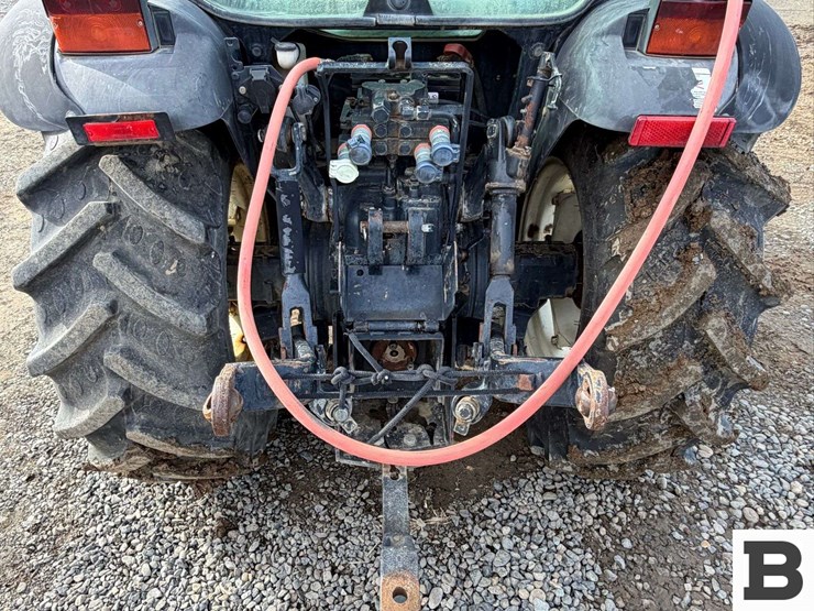 2008-new-holland-tn85fa-image-18