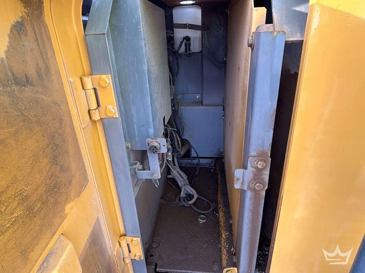 2016-john-deere-470g-hydraulic-excavator-image-9