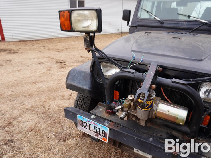 1991-jeep-wrangler-image-10