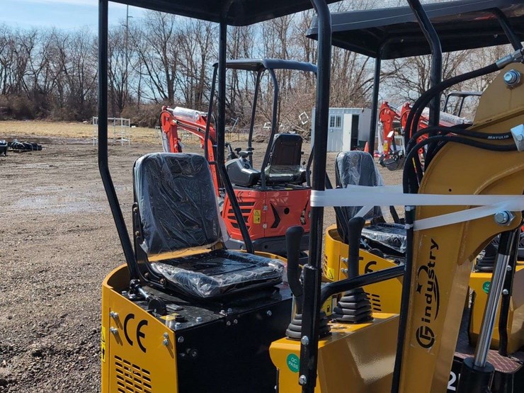 cfg-industrial-mini-excavator---h12r-image-4