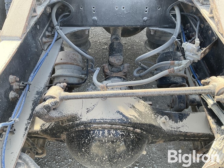 1999-freightliner-fld112-image-14