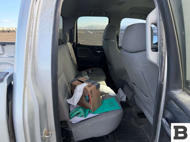 2018-chevrolet-silverado-1500-image-22