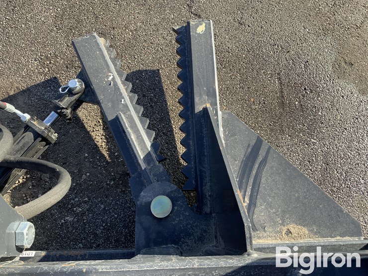 2024-massey-ferguson-730-image-13