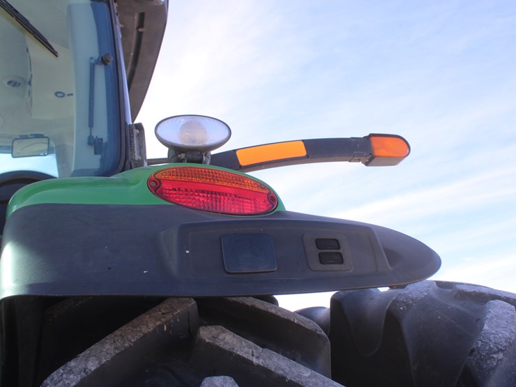 john-deere-8285r-image-30