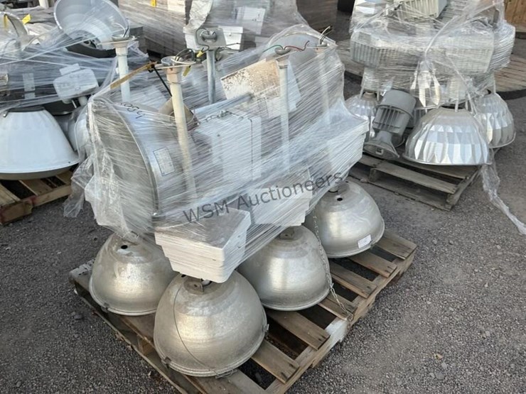 pallet-of-high-bay-lights-image-2