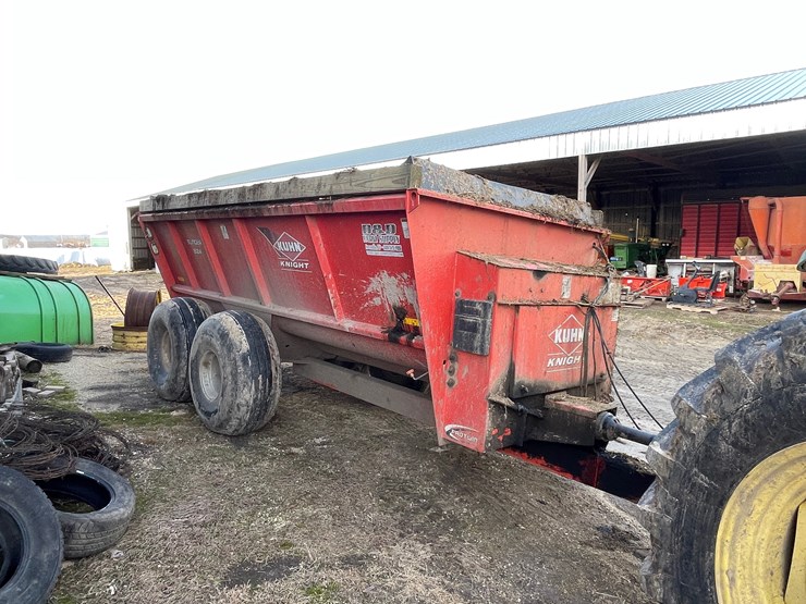 kuhn-knight-8124-image-1