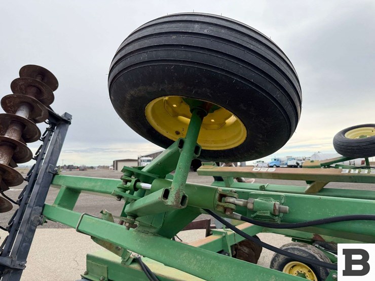 john-deere-650-image-38