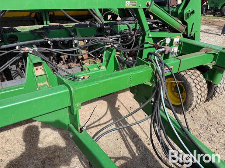 2005-john-deere-1890-ccs-image-15