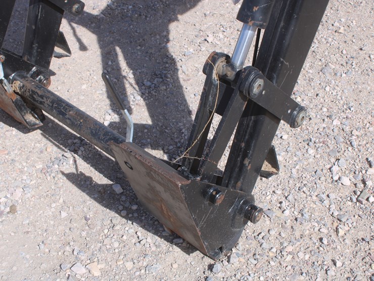 #2055-•-2019-mds-westerndorf-ta-26-plus-quick-attach-loader-image-12