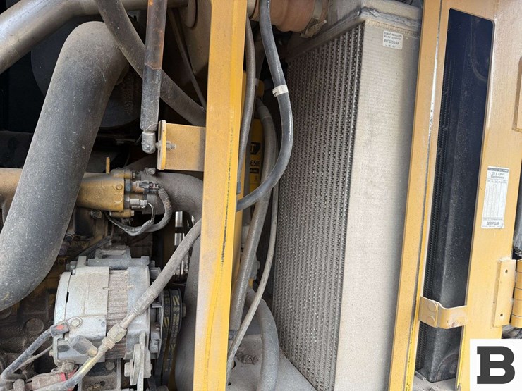 caterpillar-928g-image-39