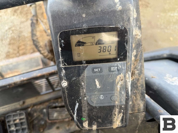 2012-deere-35d-image-59