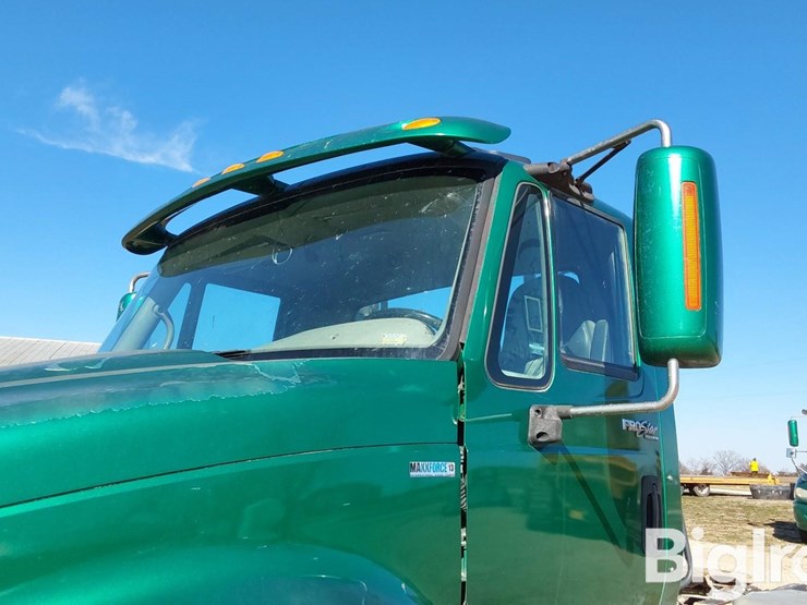 2011-international-prostar-image-10