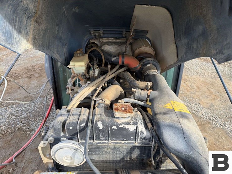 2008-new-holland-tn85fa-image-23