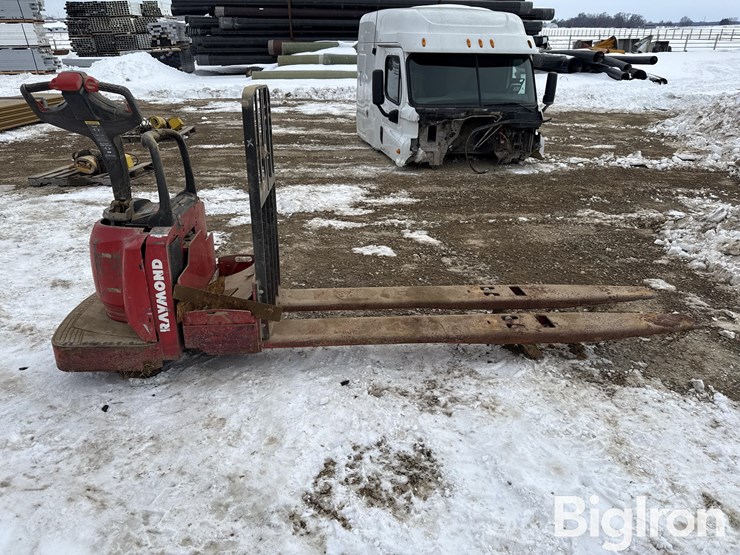 raymond-8400-image-4