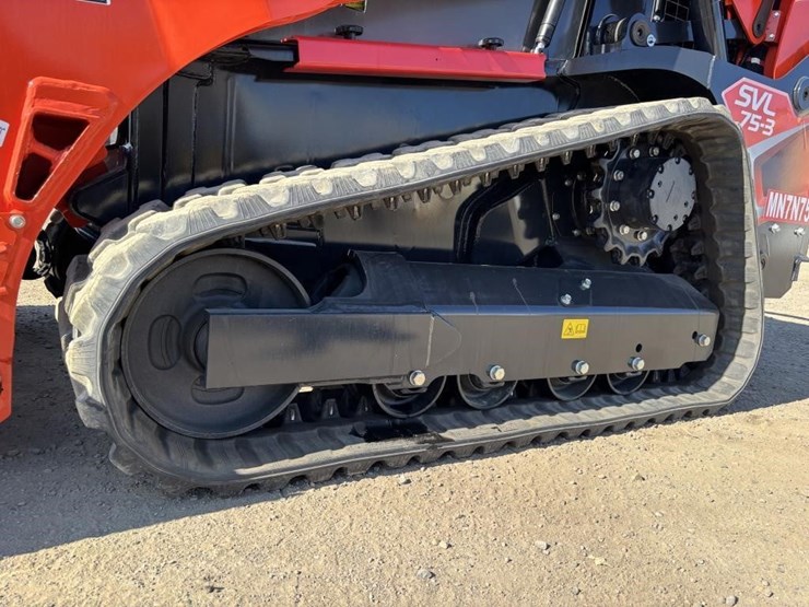 2024-kubota-svl75-3-image-15