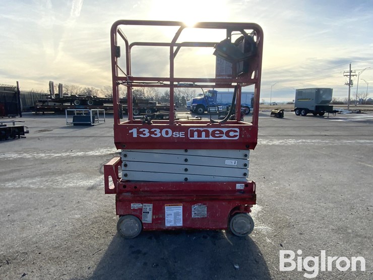 2018-massey-ferguson-730-image-4