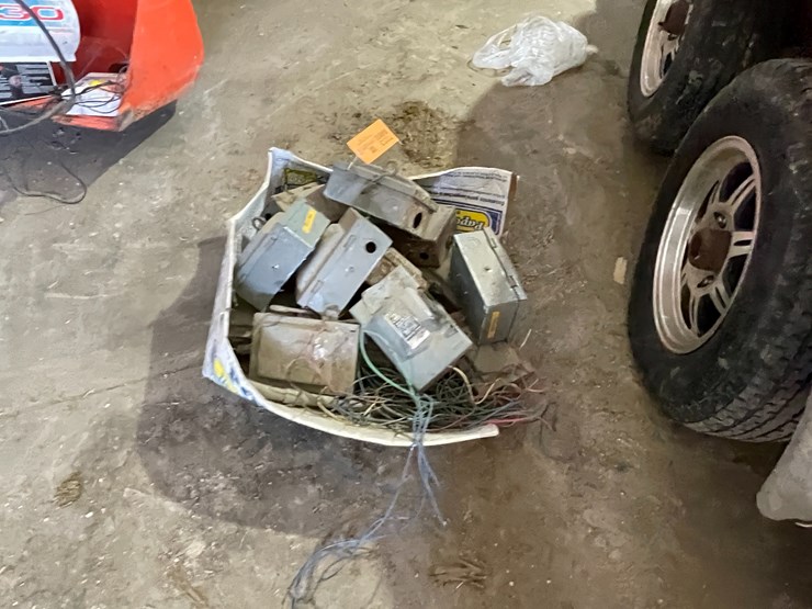 #7233-•-electrical-safety-switches-image-4