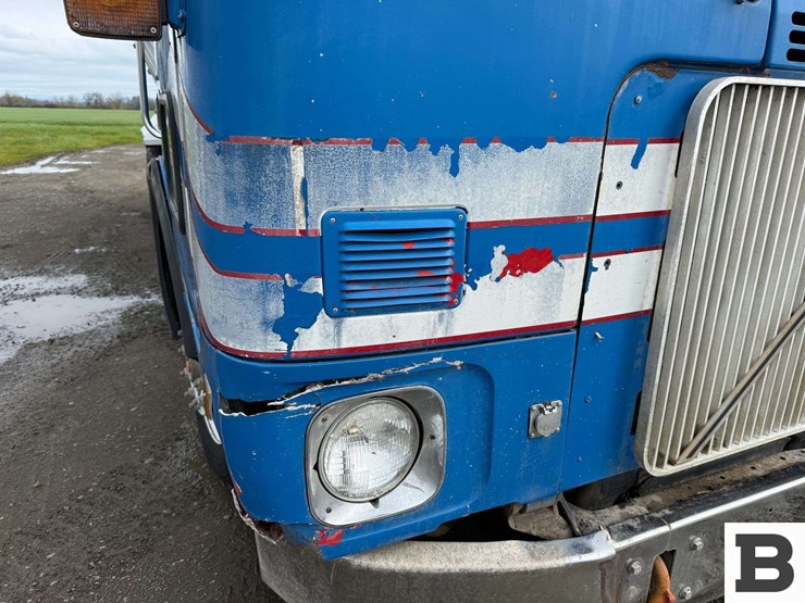 1996-volvo-wx-feed-truck---albany,-or-image-11