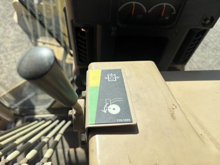 caterpillar-143h-image-42