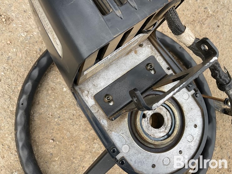 john-deere-200-image-13