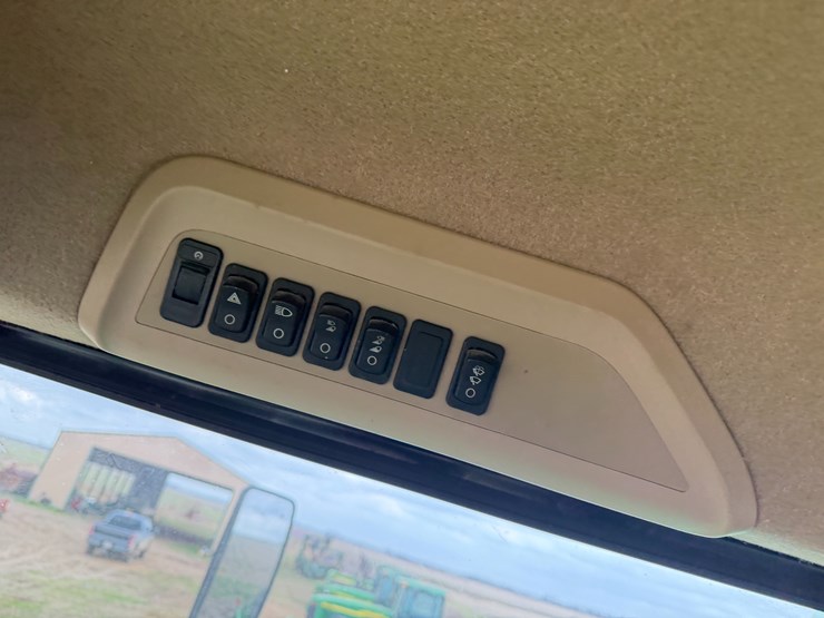 2009-john-deere-9670-sts-image-103