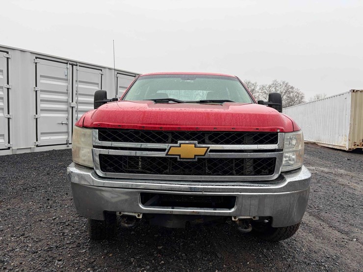 2012-chevrolet-2500-image-2