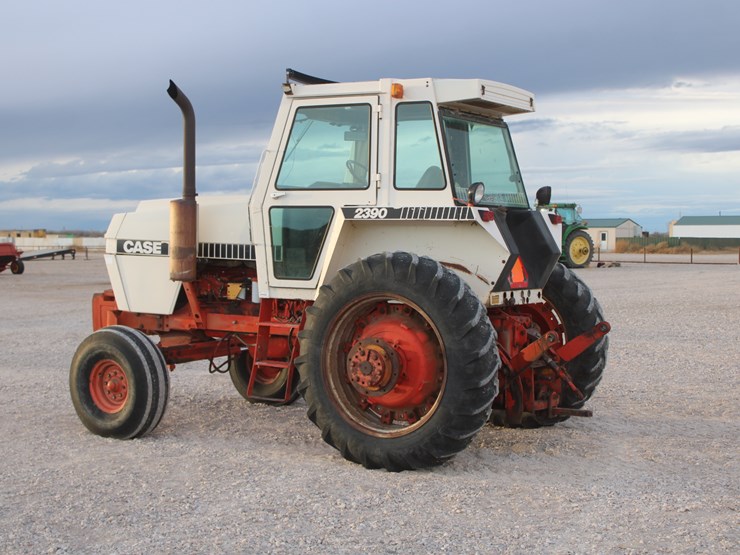 #1012-•-case-2390-tractor-image-4