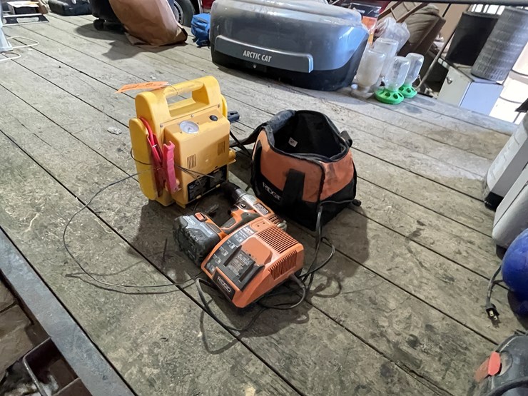 #7213-•-rigid-18v-drill-and-roadmaster-charging-pack-image-7