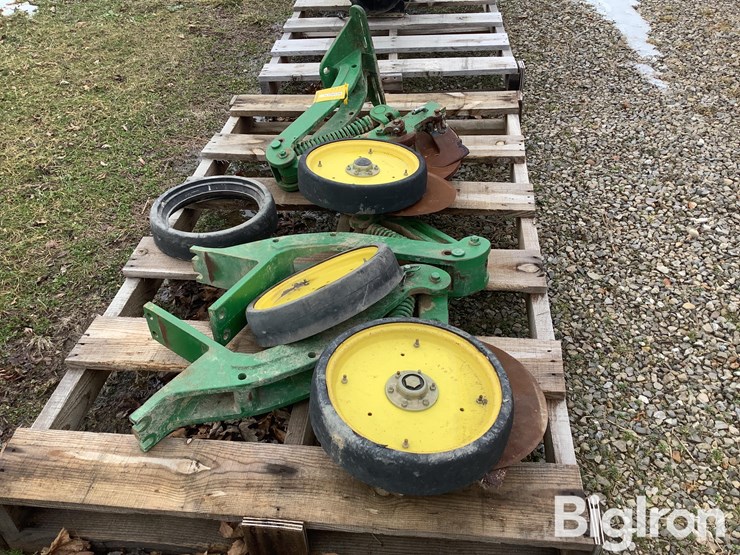 john-deere-1775-image-4