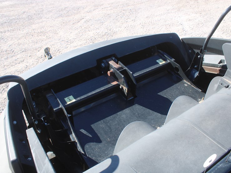 2019-case-ih-lb434xl-image-35