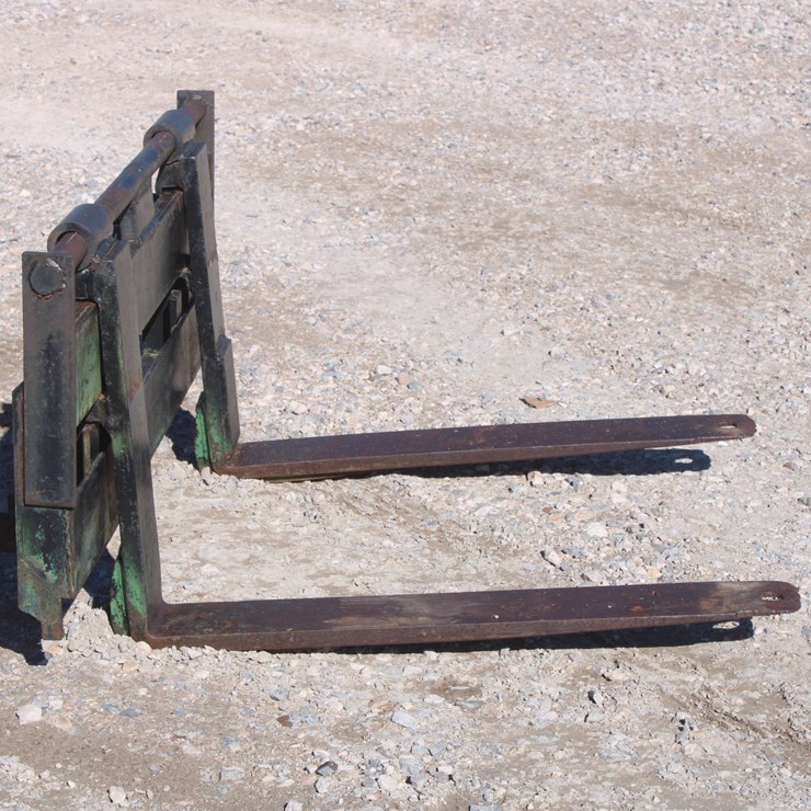 #2037 • 3 Point Heavy Duty Adjustable Pallet Forks