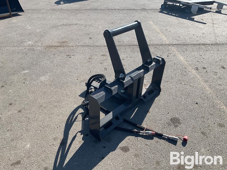 2024-massey-ferguson-730-image-7