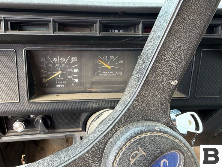 1990-ford-f700-image-37