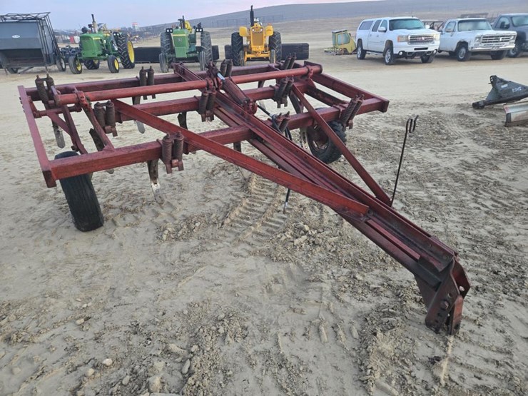 international-10-image-1