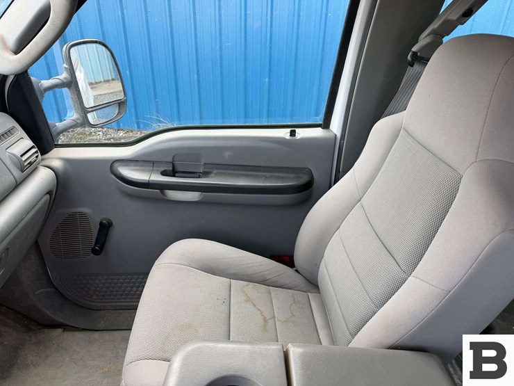 2005-ford-f250-image-30