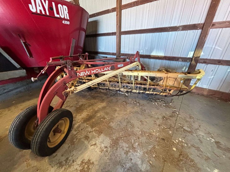 new-holland-256-image-3