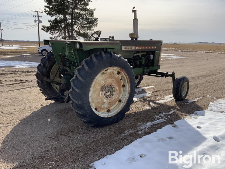 1965-oliver-1650-image-5