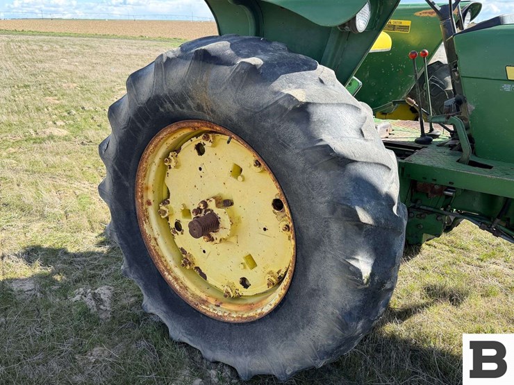 john-deere-2840-image-28