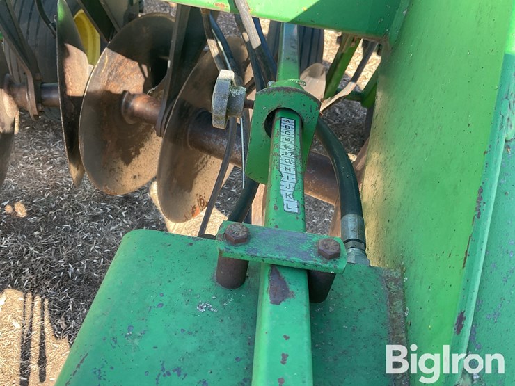 john-deere-630-image-14