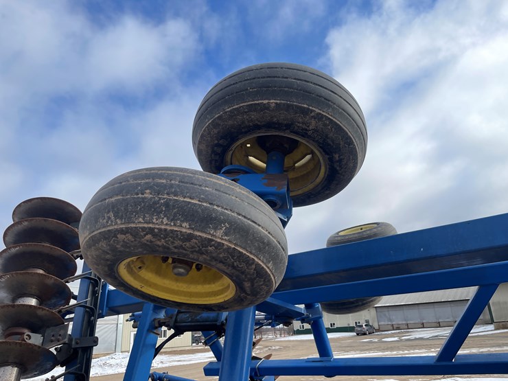 #1070-•-landall-6230-heavy-duty-disk-(somerset,-wi)-image-10