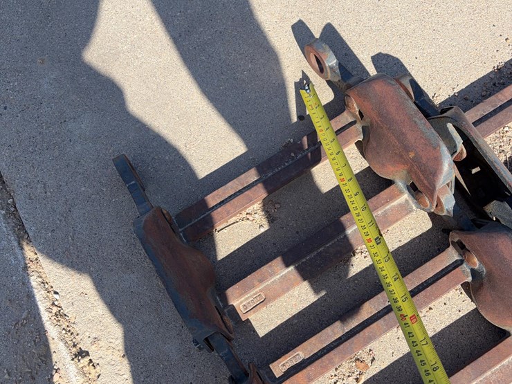 caterpillar-262-image-10