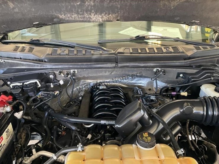 2017-ford-f150-image-10