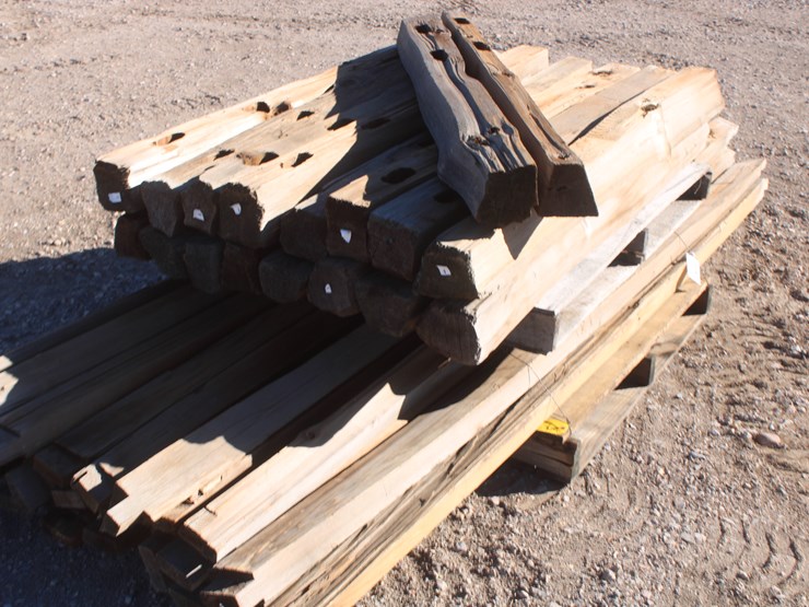 #2003-•-pallet-of-unused-split-rail-fencing-image-1