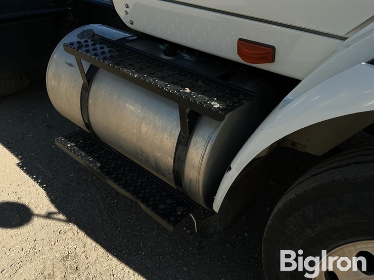 2006-international-8600-image-18