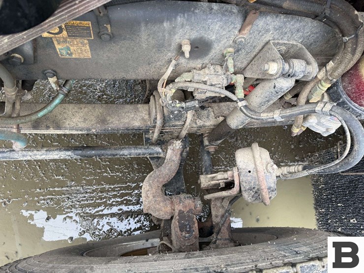 2013-kenworth-t800-image-13