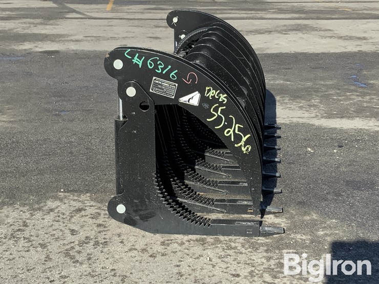 2025-massey-ferguson-730-image-4