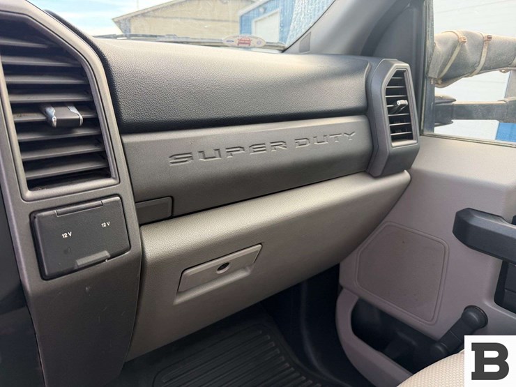 2019-ford-f350-image-25