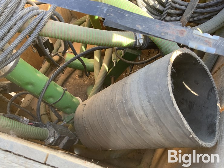 john-deere-1775nt-image-11