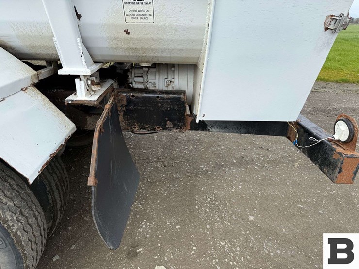 1996-volvo-wx-feed-truck---albany,-or-image-35